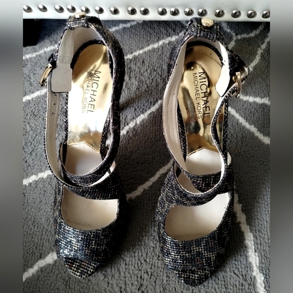 Michael Kors Animal Print Glitter Peep toe, Strappy Heels 👠 - Picture 10 of 12